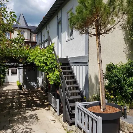 Les Houlgate
