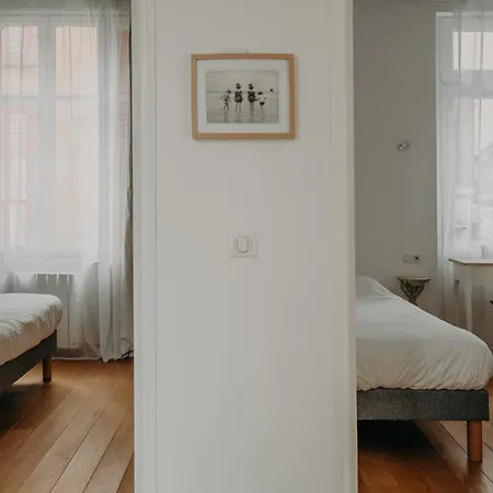Les Hotel