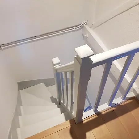 Les 호텔 3*